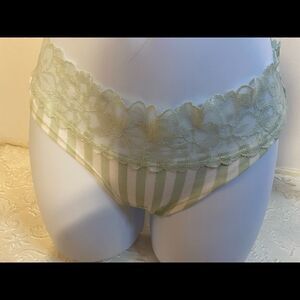 🔥Victoria Secret sexy hiphugger /hipster Panties M